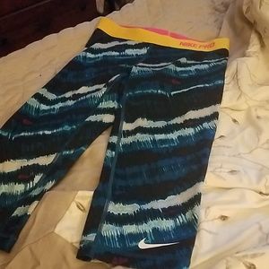 Nike Pro Dri-Fit fitted Capri running pants